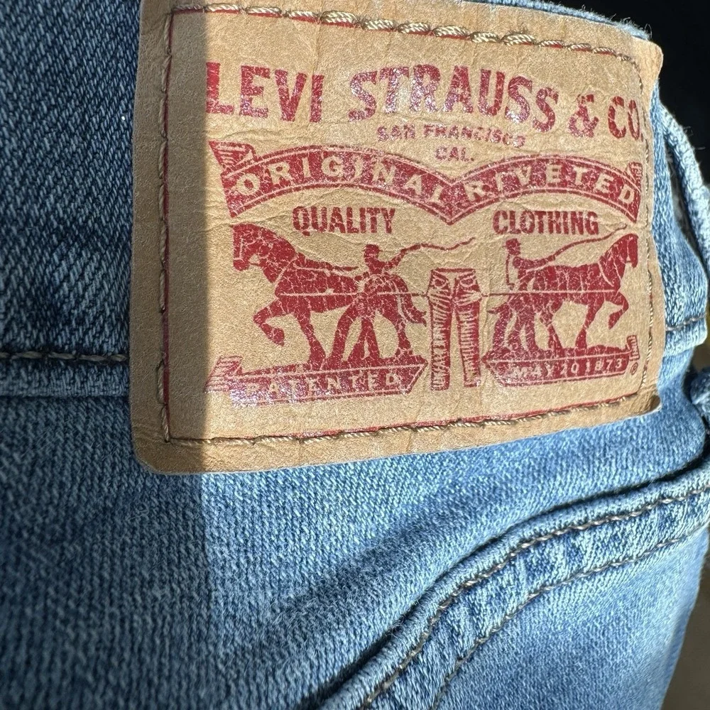 Levi's 505 Straight Leg Women's Size 12M W31 x L32 Light Wash Stretch
